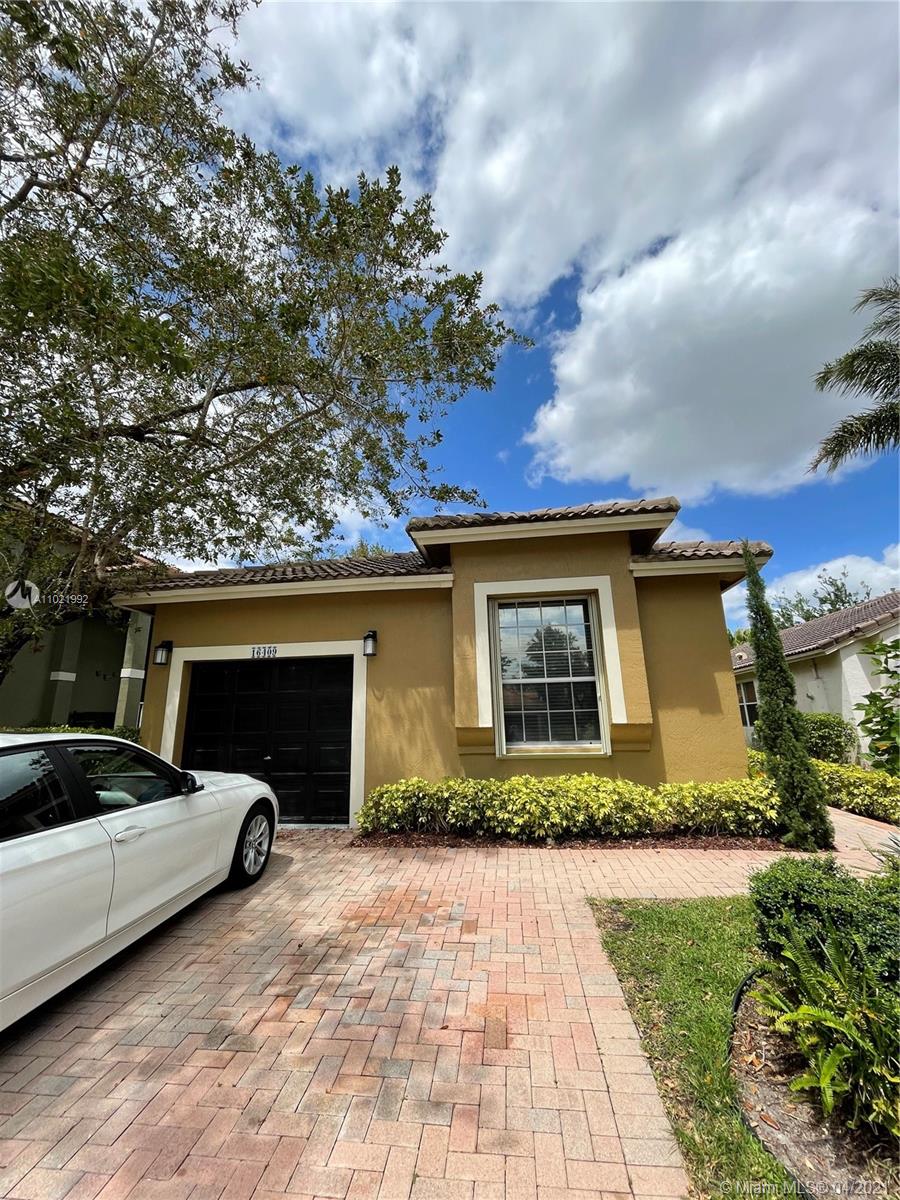 Weston, FL 33331,16409 Sapphire St