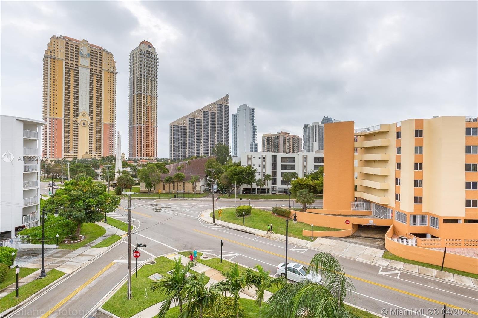 Sunny Isles Beach, FL 33160,17801 N Bay Rd #514