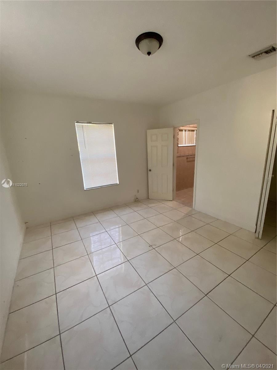 North Miami Beach, FL 33162,1582 NE 159th St