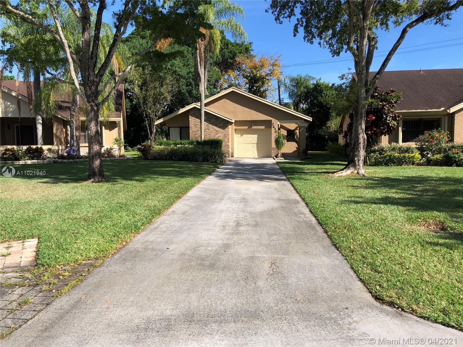 2410 Ginger Ave, Coconut Creek, FL 33063