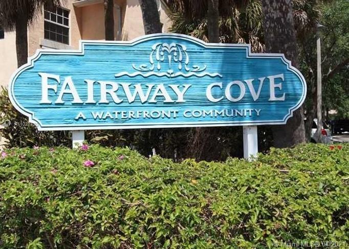 Plantation, FL 33324,9884 Fairway Cove Ln #9884