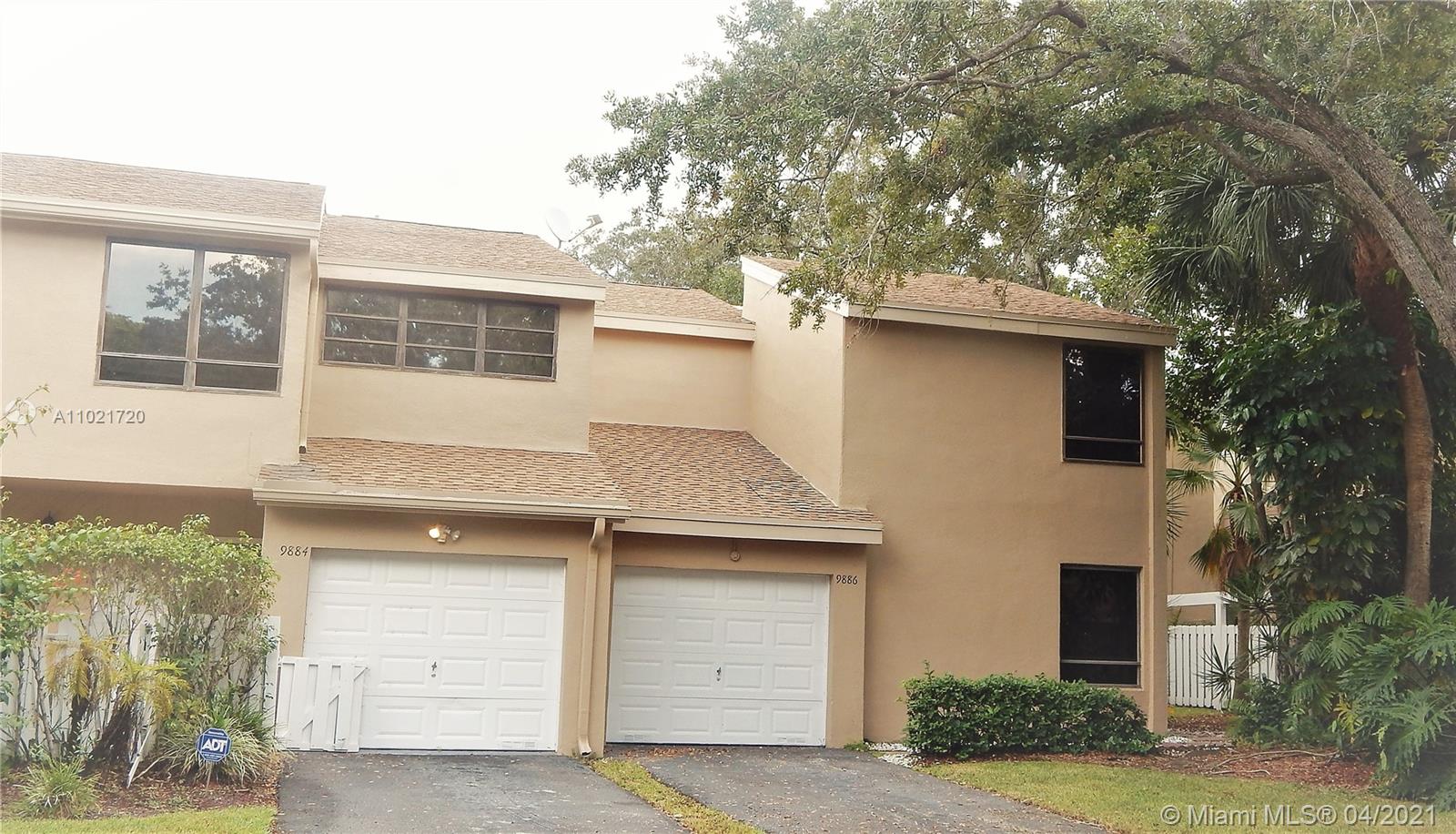 Plantation, FL 33324,9884 Fairway Cove Ln #9884