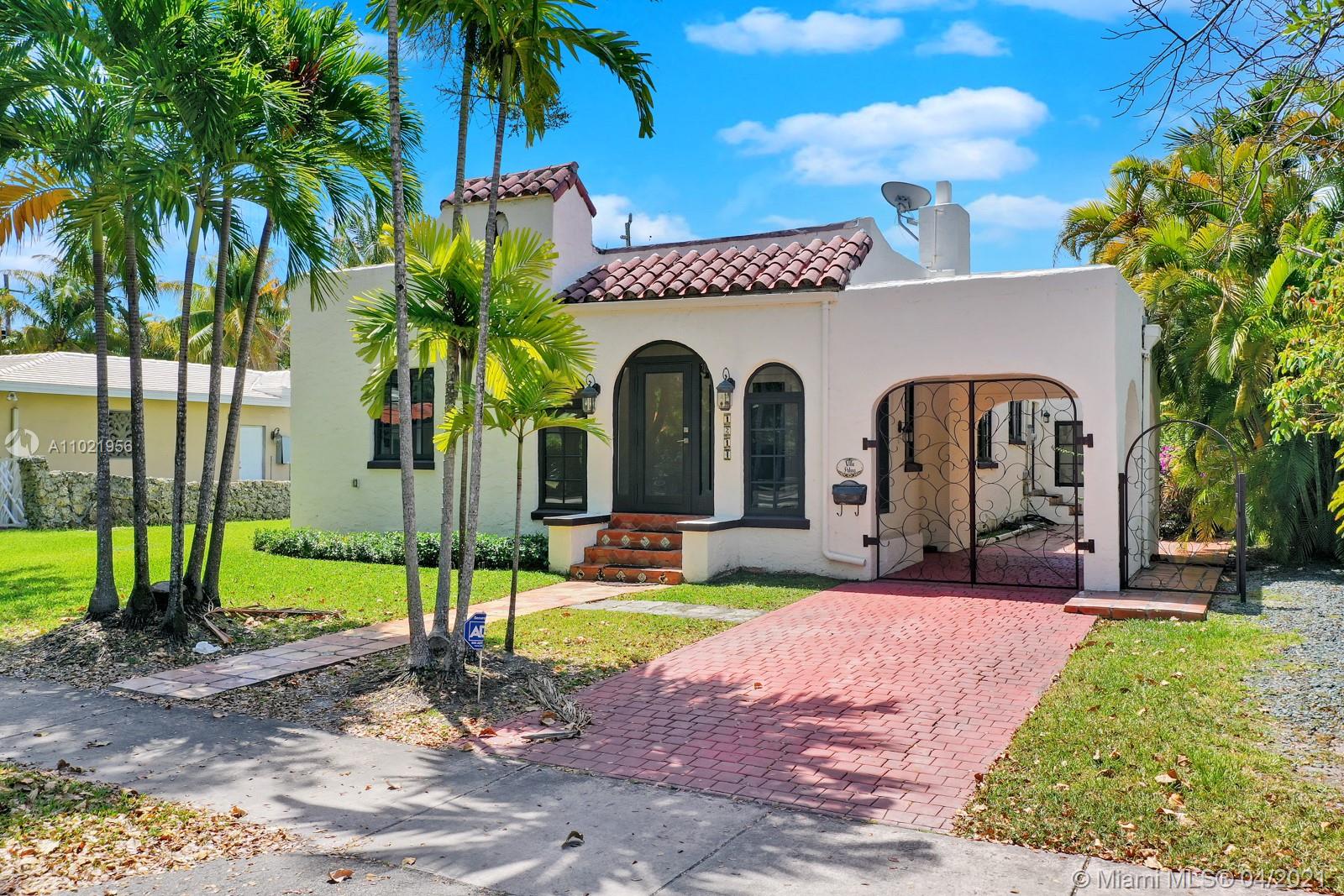 1214 Capri St, Coral Gables, FL 33134