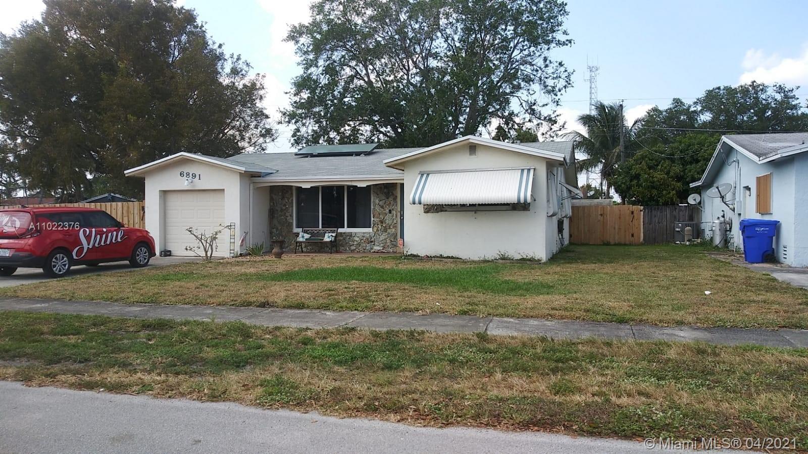 6891 Scott St, Hollywood, FL 33024