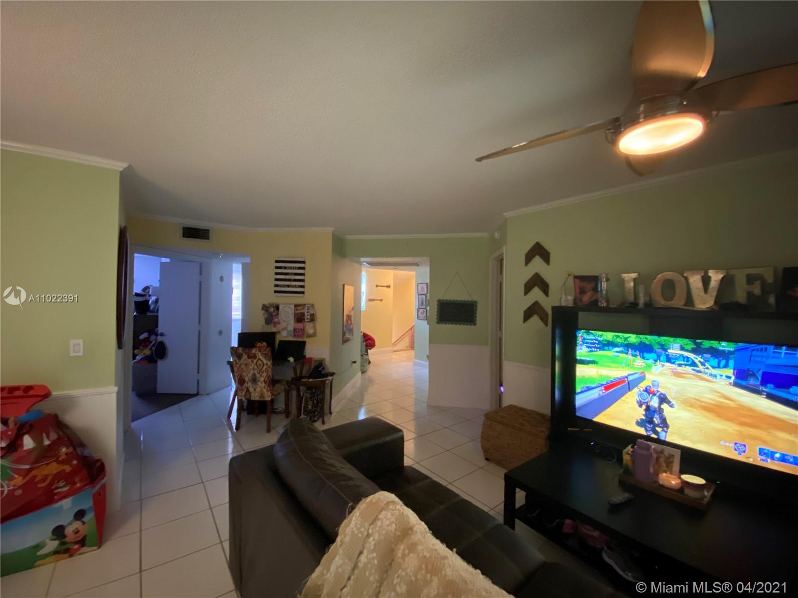 Homestead, FL 33035,2006 SE 27th Dr #203-A