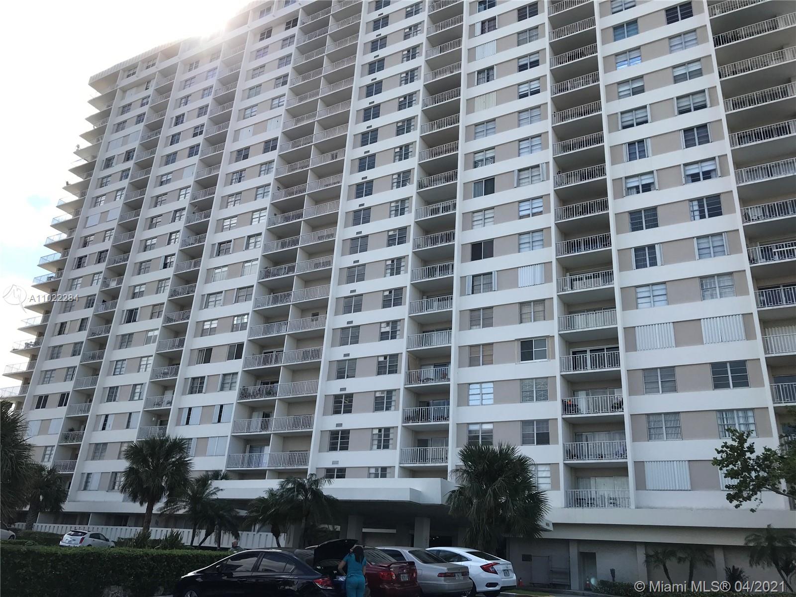 Sunny Isles Beach, FL 33160,300 BAYVIEW #1703