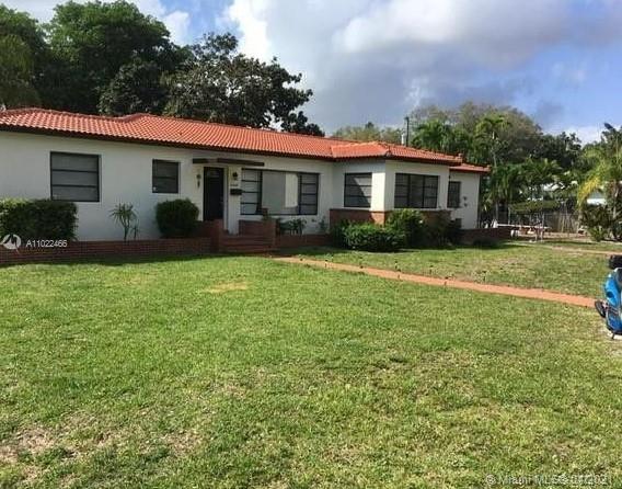 844 NE 121st St, Biscayne Park, FL 33161