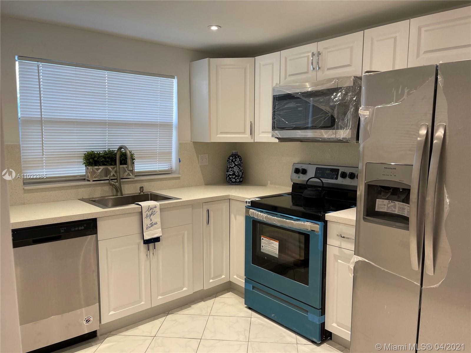 Sunrise, FL 33322,9330 Sunrise Lakes Blvd #204