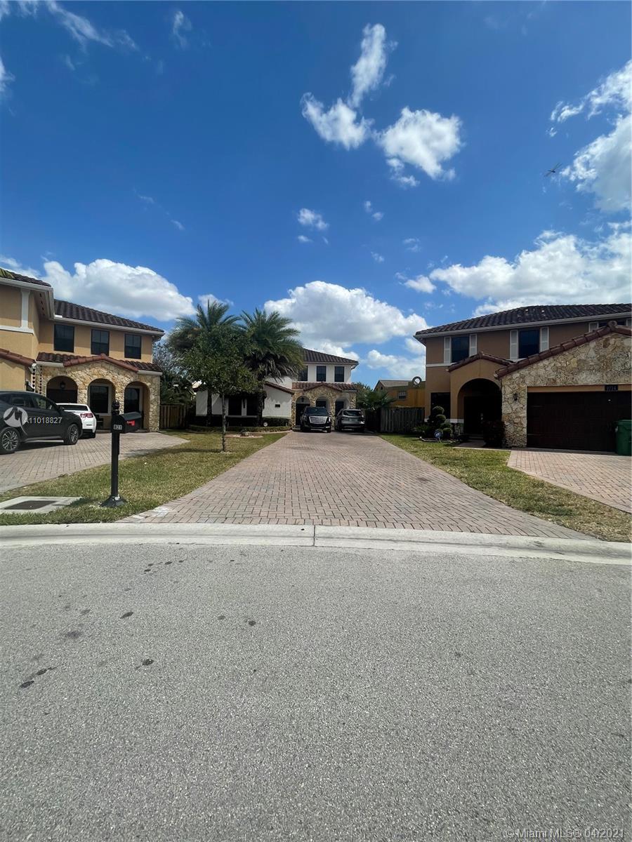 Doral, FL 33172,821 NW 97th Ct