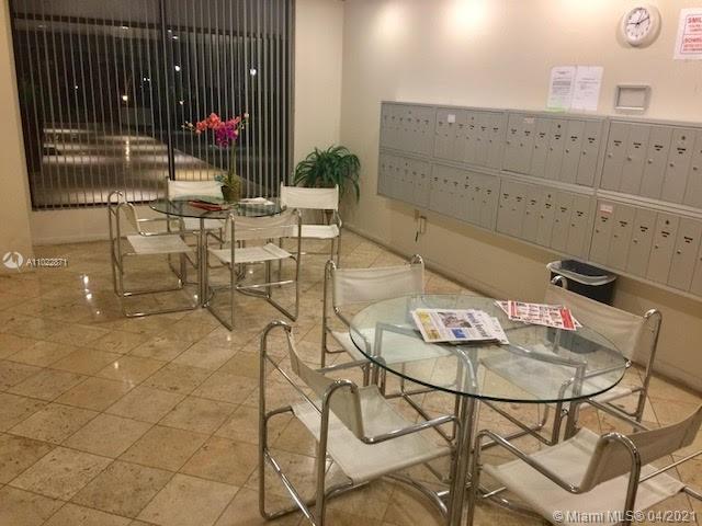 Bay Harbor Islands, FL 33154,10000 W Bay Harbor Dr #425