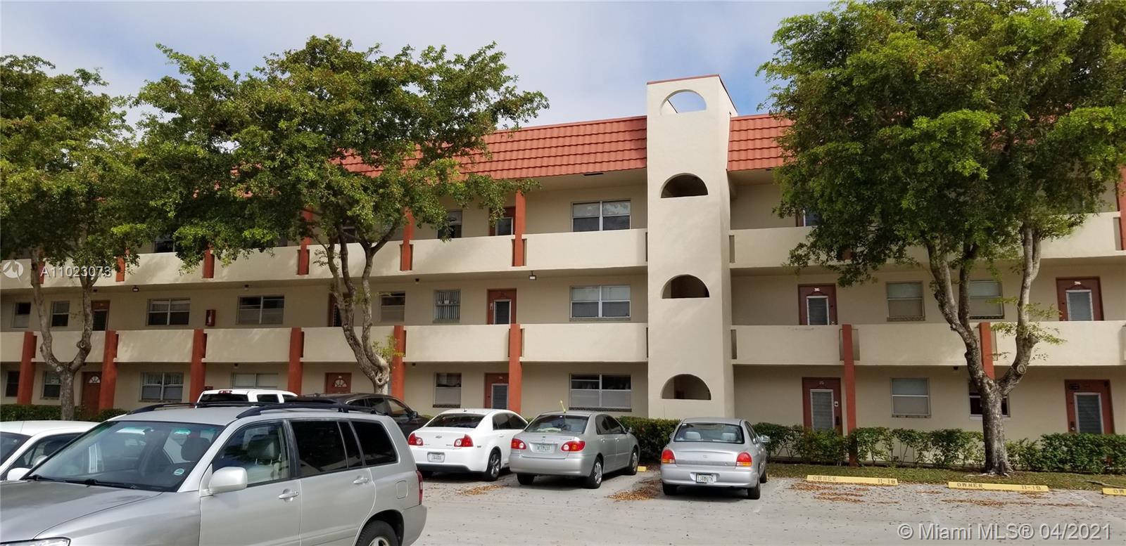 Sunrise, FL 33322,2751 E Sunrise Lakes Dr #303