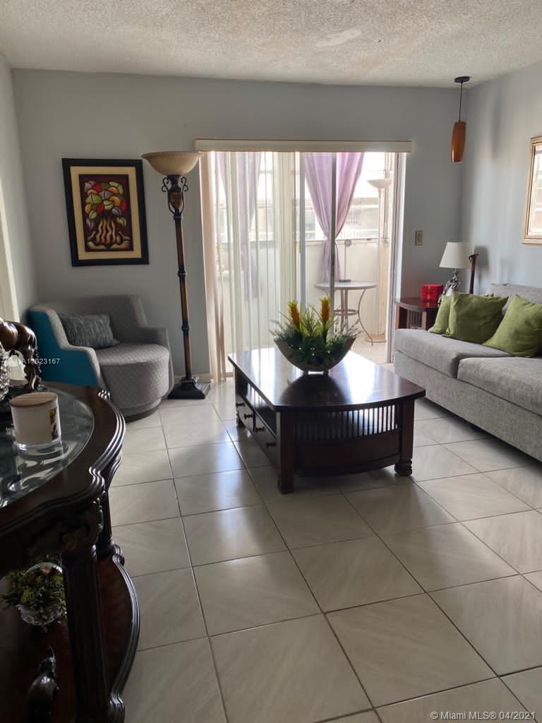 1055 W 77th St #409, Hialeah, FL 33014