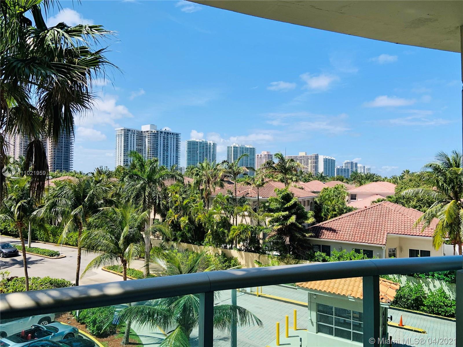 Sunny Isles Beach, FL 33160,19370 Collins Ave #322