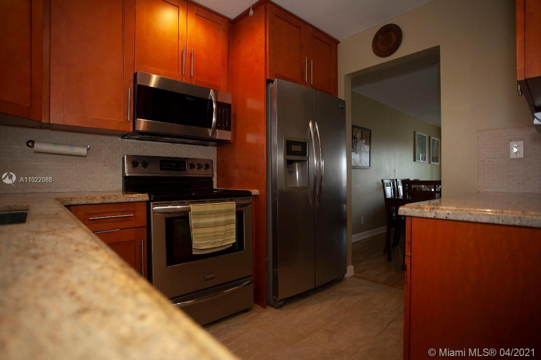 Sunrise, FL 33322,9421 Sunrise Lakes Blvd #308