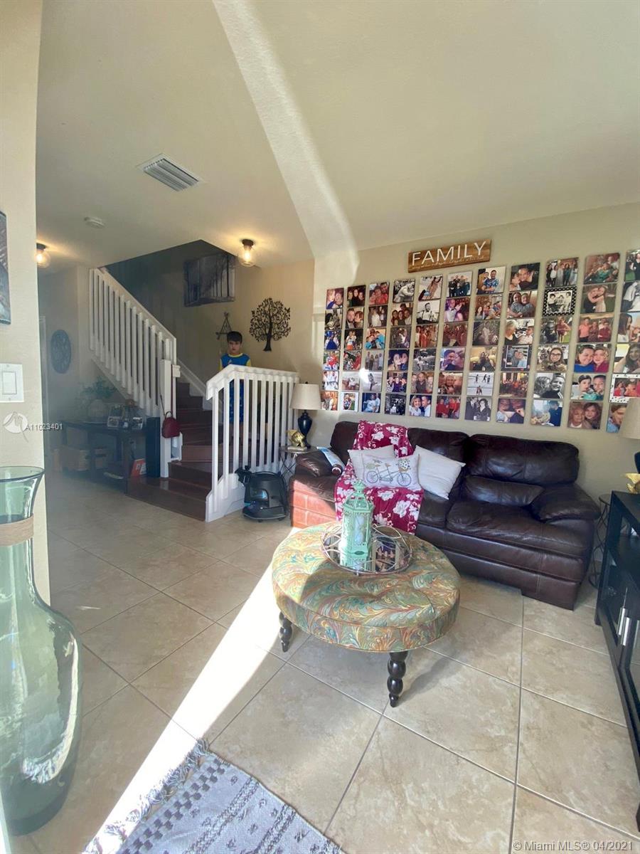 Cutler Bay, FL 33190,9163 SW 227th St #1