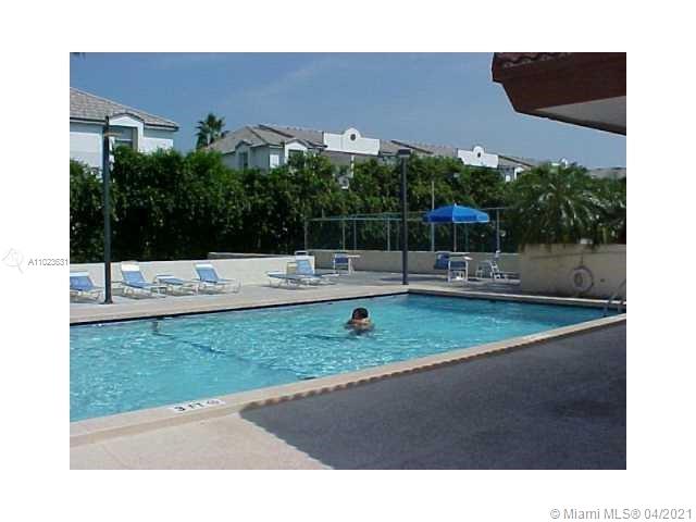 Miami, FL 33186,8999 SW 123 CT #108