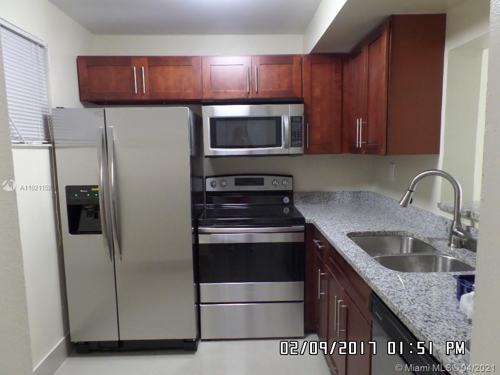 3600 NW 21st St #212, Lauderdale Lakes, FL 33311