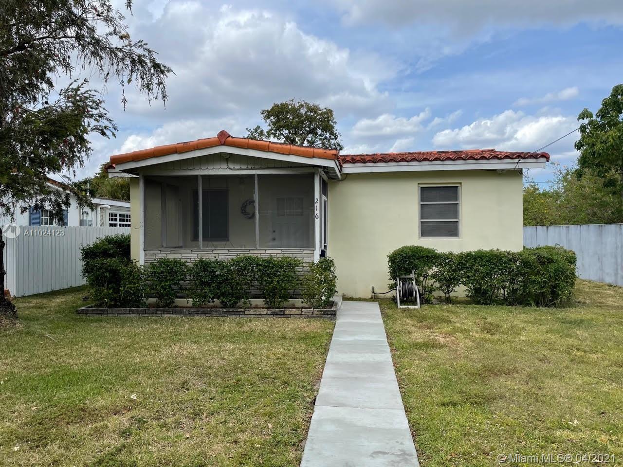 216 Iroquois St, Miami Springs, FL 33166