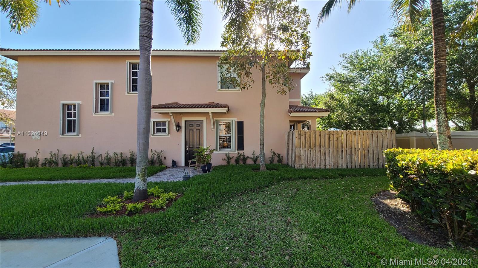 Sunrise, FL 33326,240 Las Brisas Cir