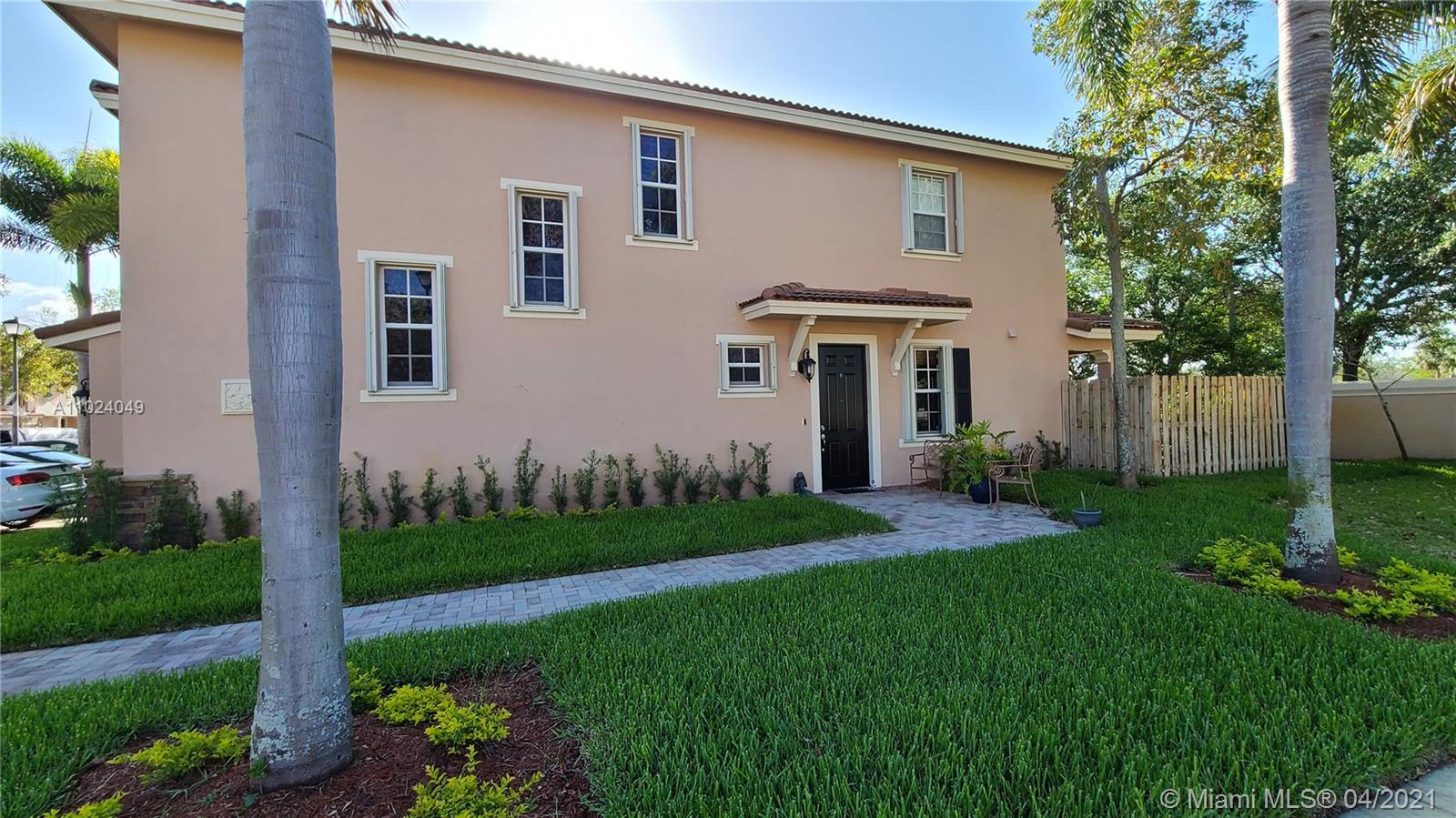 Sunrise, FL 33326,240 Las Brisas Cir