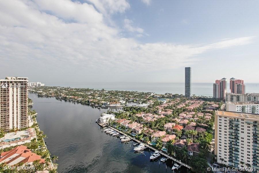 Aventura, FL 33180,19355 Turnberry Way #27K