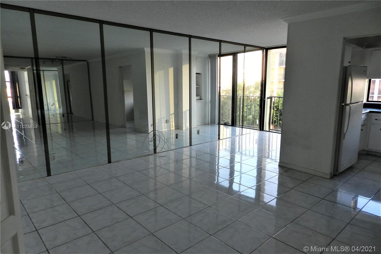 Sunny Isles Beach, FL 33160,17021 N Bay Rd #414