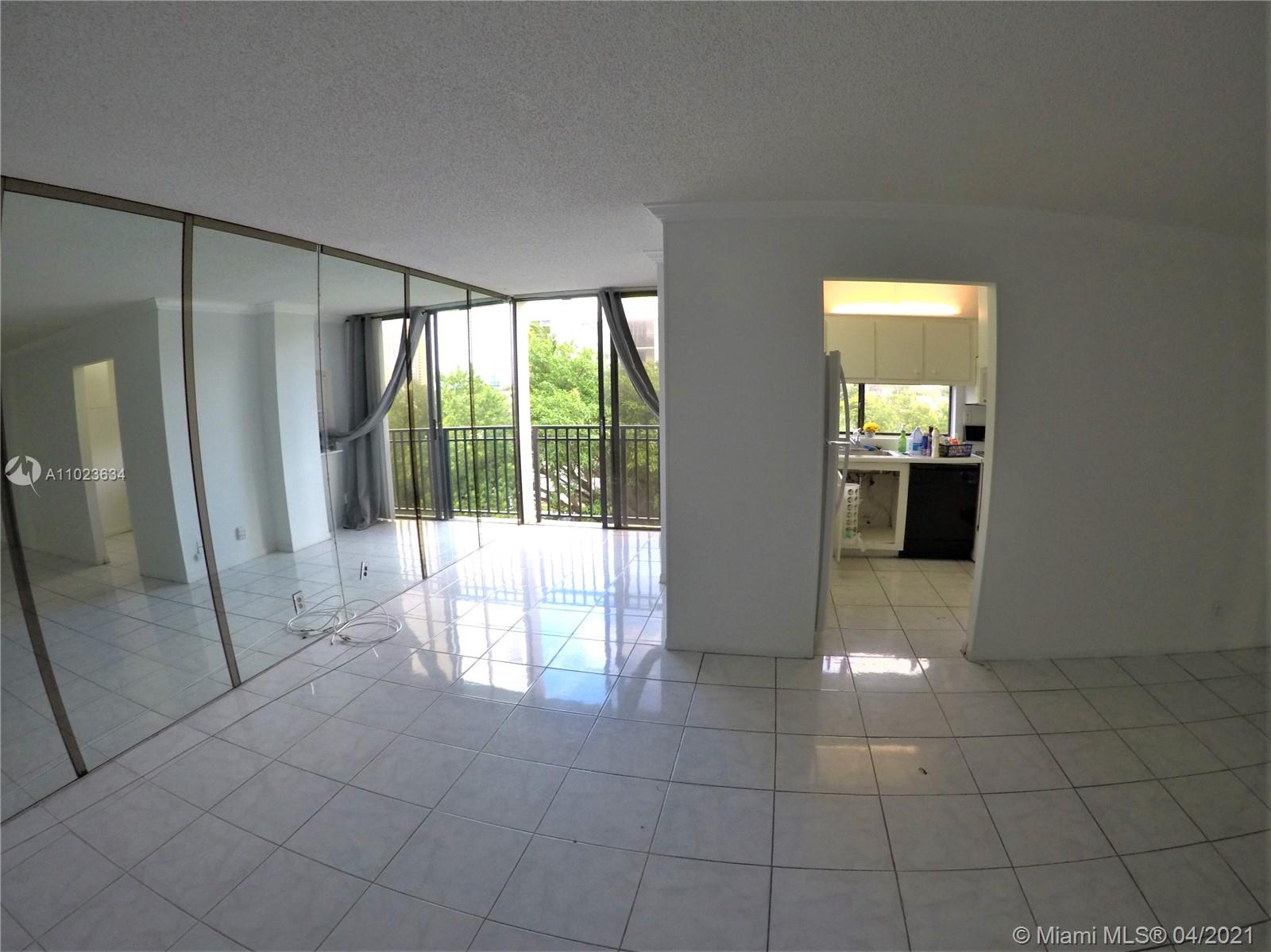 Sunny Isles Beach, FL 33160,17021 N Bay Rd #414