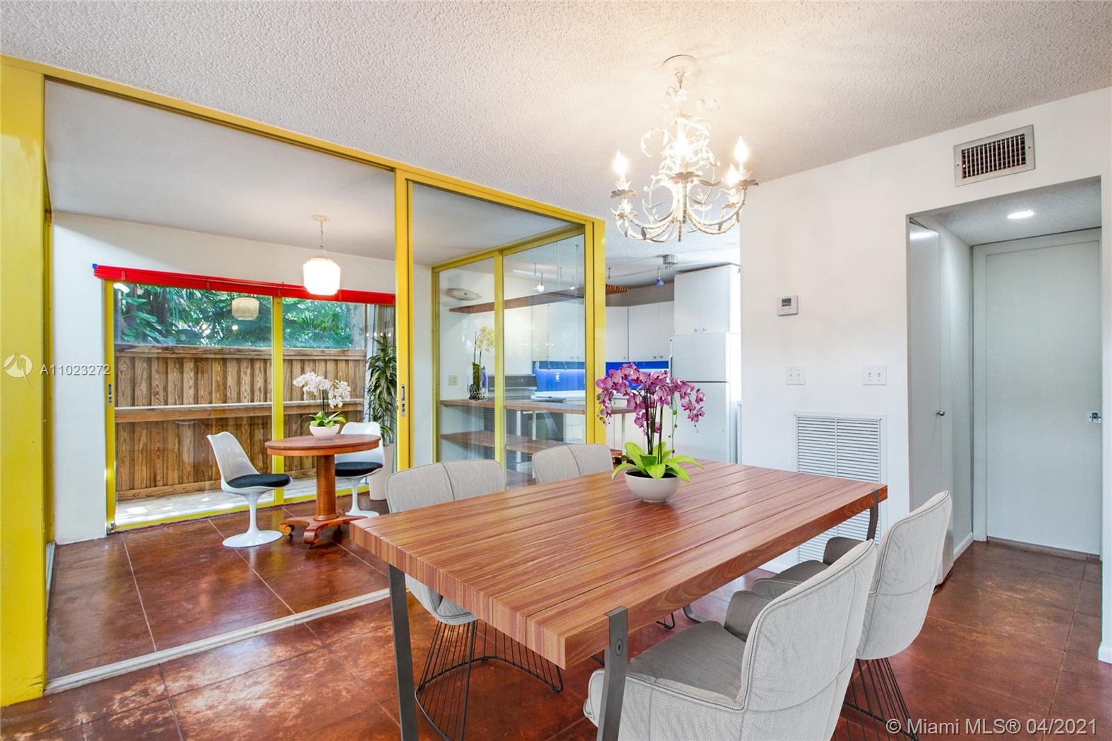 Coconut Grove, FL 33133,3120 Center St #1