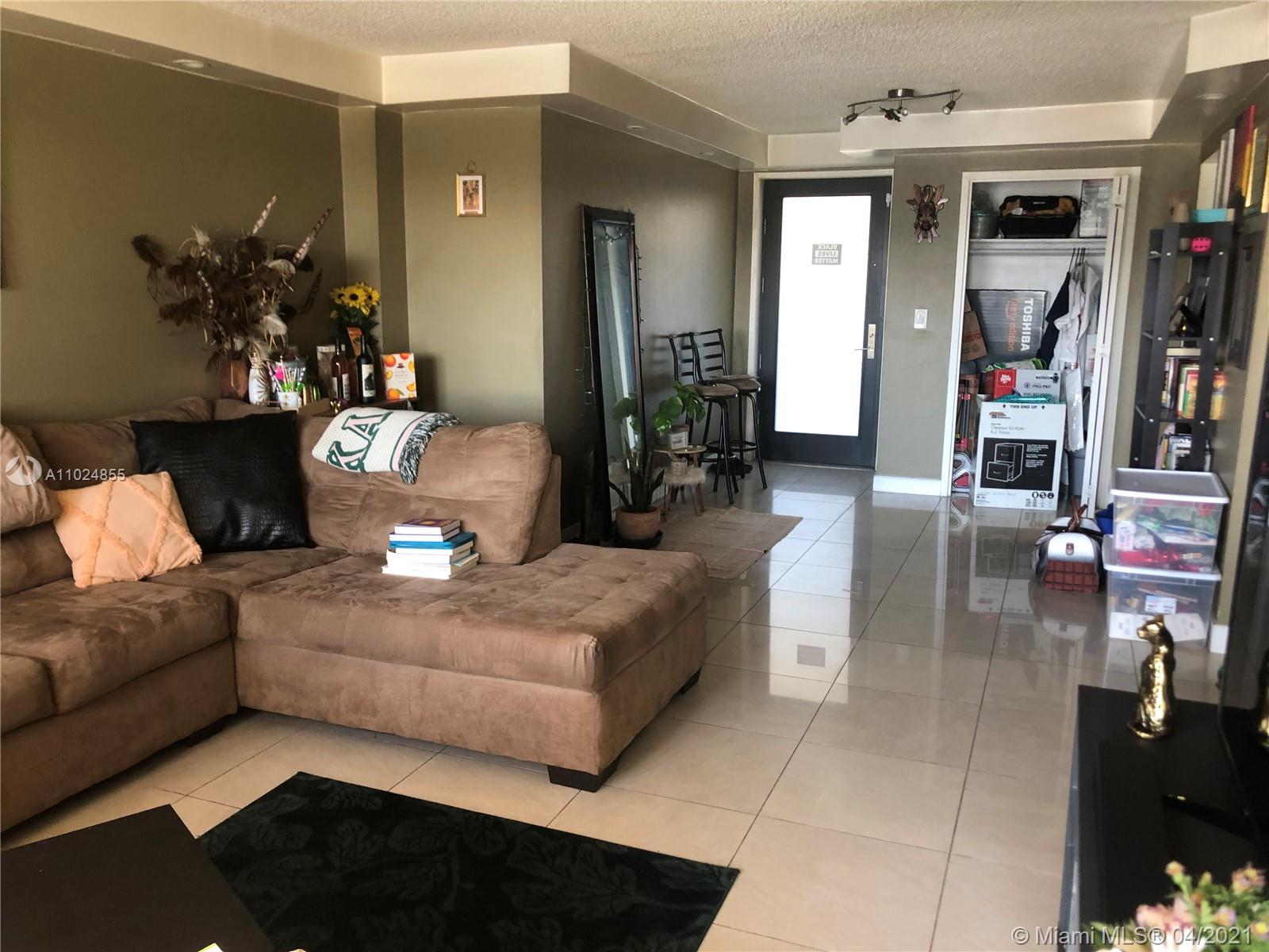 Hallandale Beach, FL 33009,301 Golden Isles Dr #406