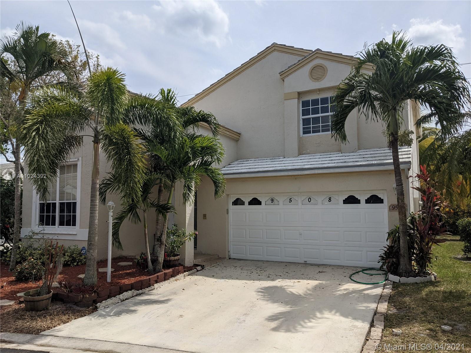 9508 NW 8th Cir, Plantation, FL 33324