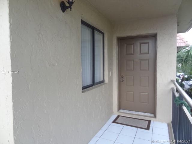 Weston, FL 33326,342 Lakeview Dr #201