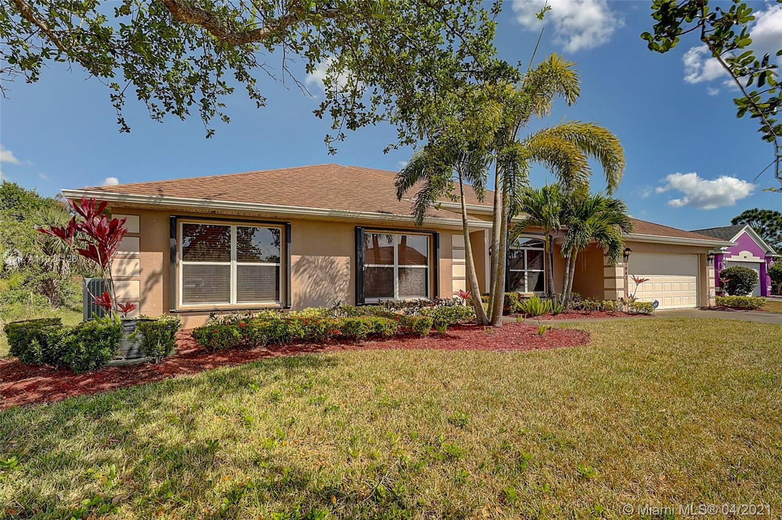 1041 SW John Maccormack Ter, Port St. Lucie, FL 34953