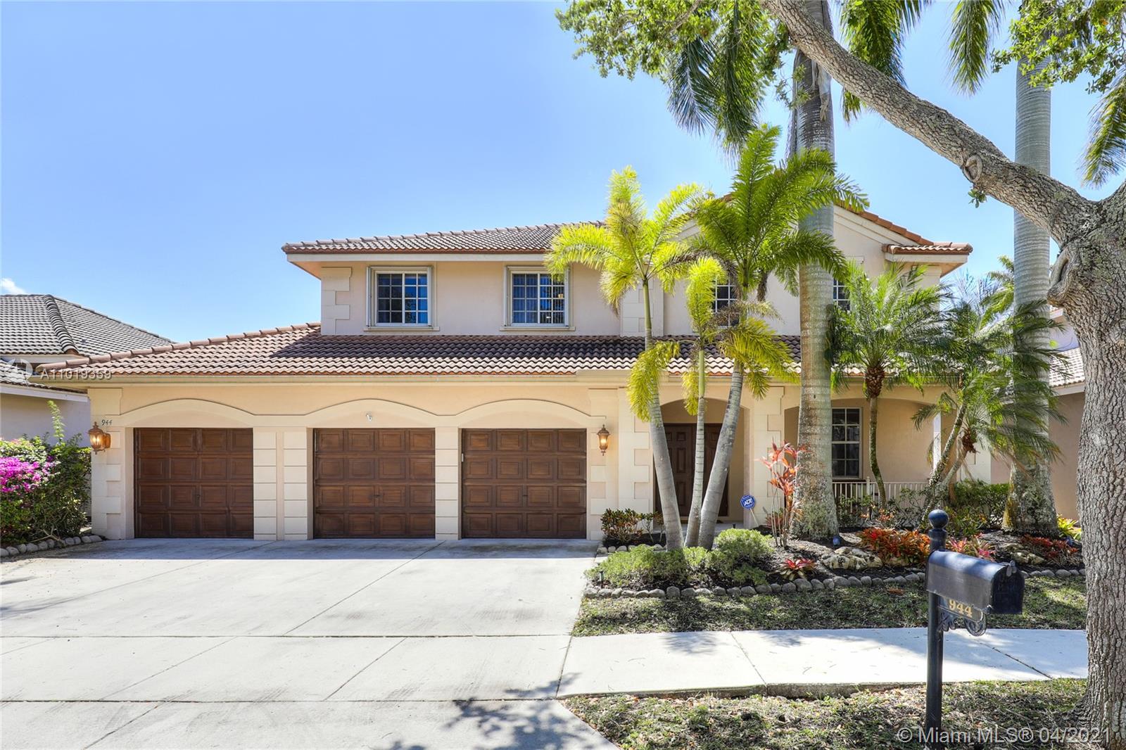 Weston, FL 33327,944 Crestview Cir