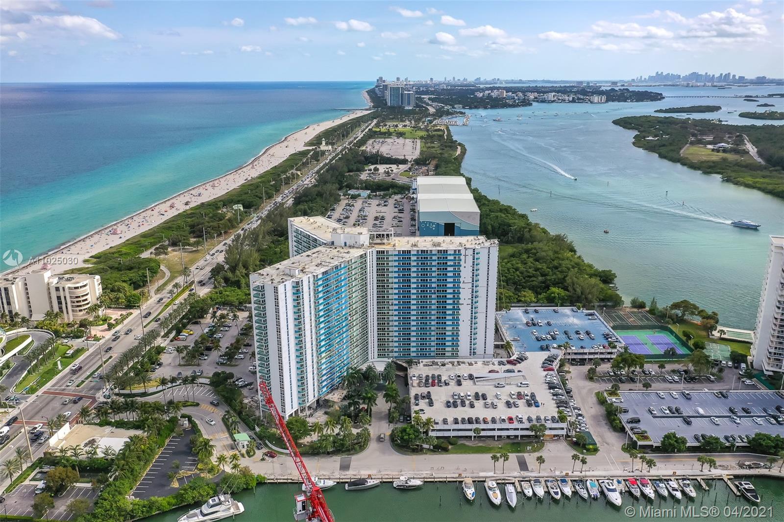 Sunny Isles Beach, FL 33160,100 Bayview Dr #2121