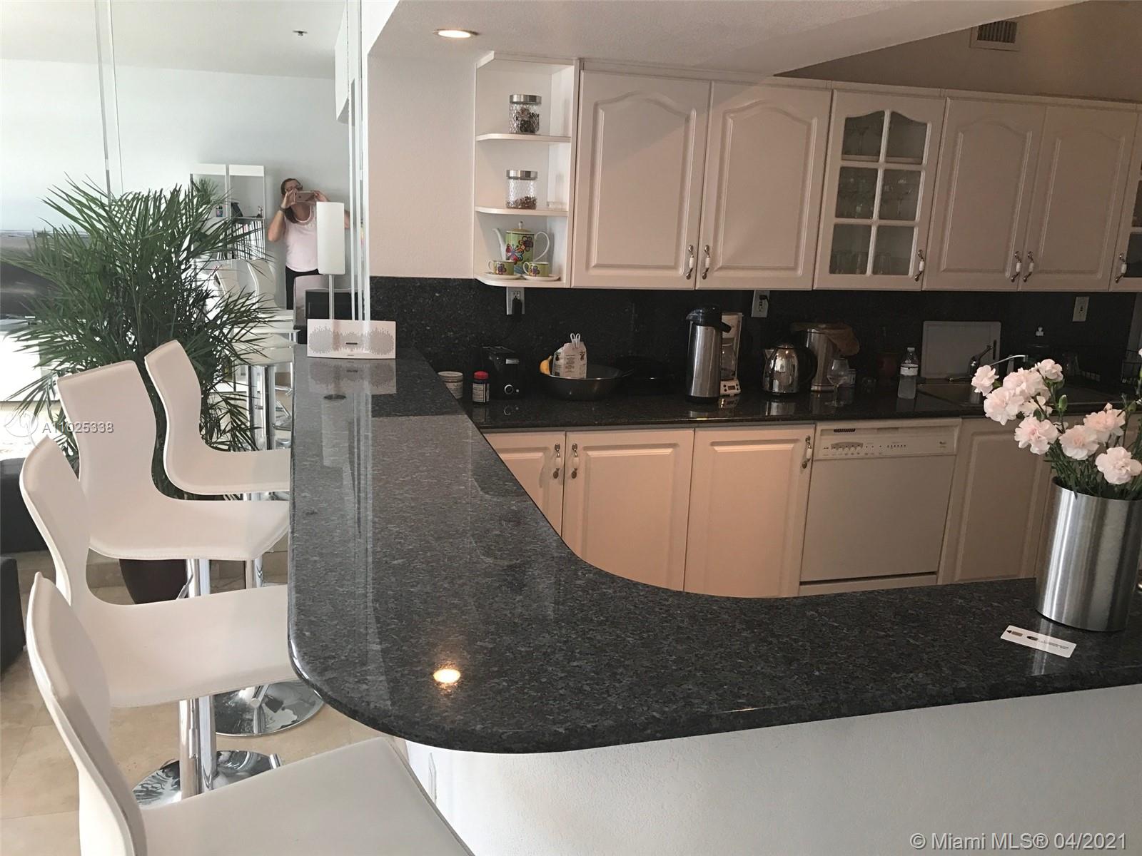 100 Lincoln Rd 1611, Miami Beach, Florida 33139, 2 Bedrooms Bedrooms, ,2 BathroomsBathrooms,Residentiallease,For Rent,100 Lincoln Rd 1611,A11025338