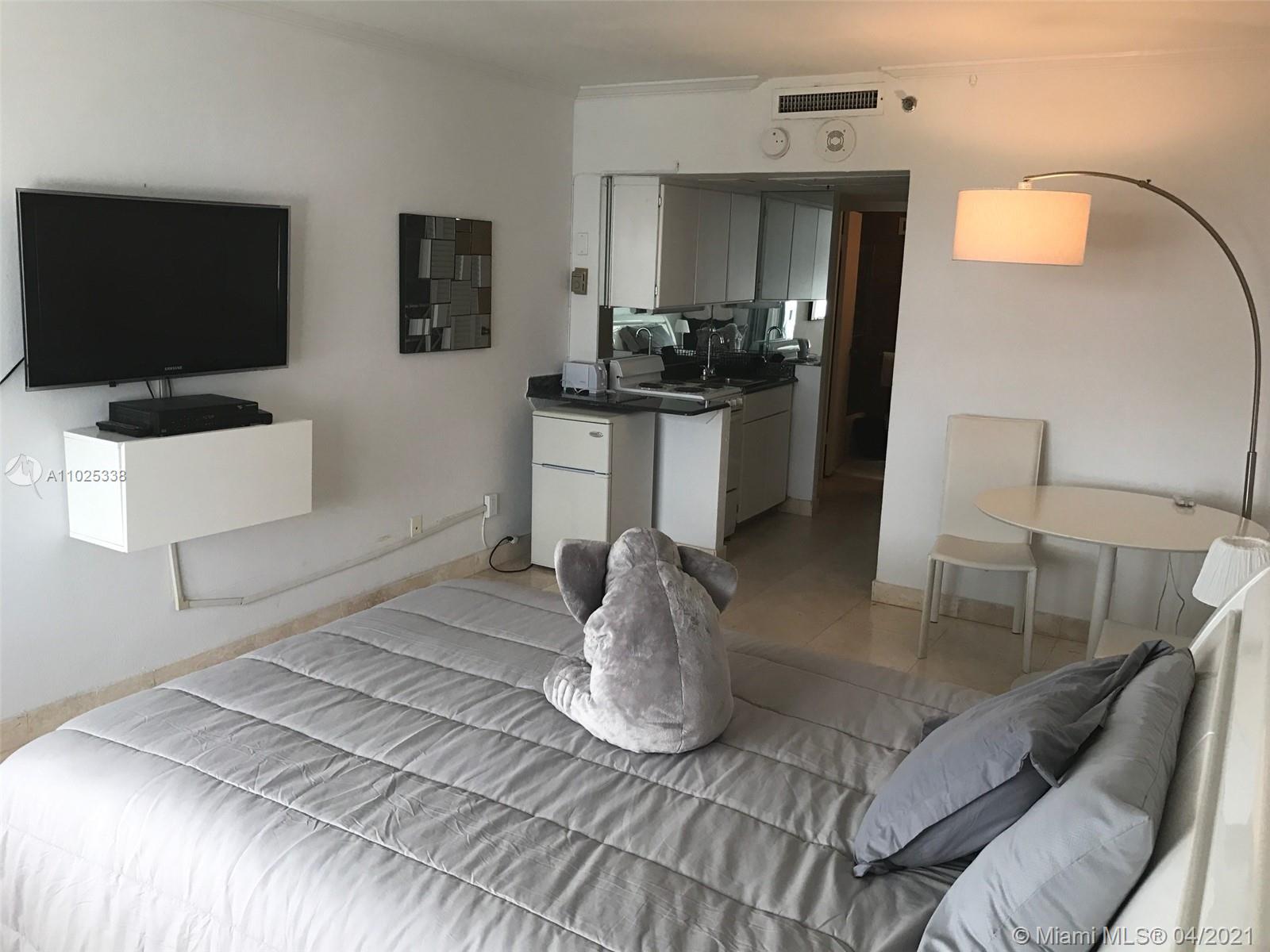100 Lincoln Rd 1611, Miami Beach, Florida 33139, 2 Bedrooms Bedrooms, ,2 BathroomsBathrooms,Residentiallease,For Rent,100 Lincoln Rd 1611,A11025338