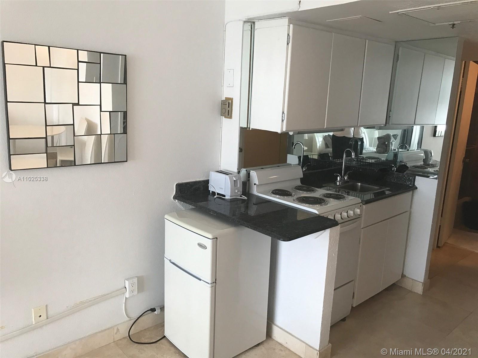 100 Lincoln Rd 1611, Miami Beach, Florida 33139, 2 Bedrooms Bedrooms, ,2 BathroomsBathrooms,Residentiallease,For Rent,100 Lincoln Rd 1611,A11025338