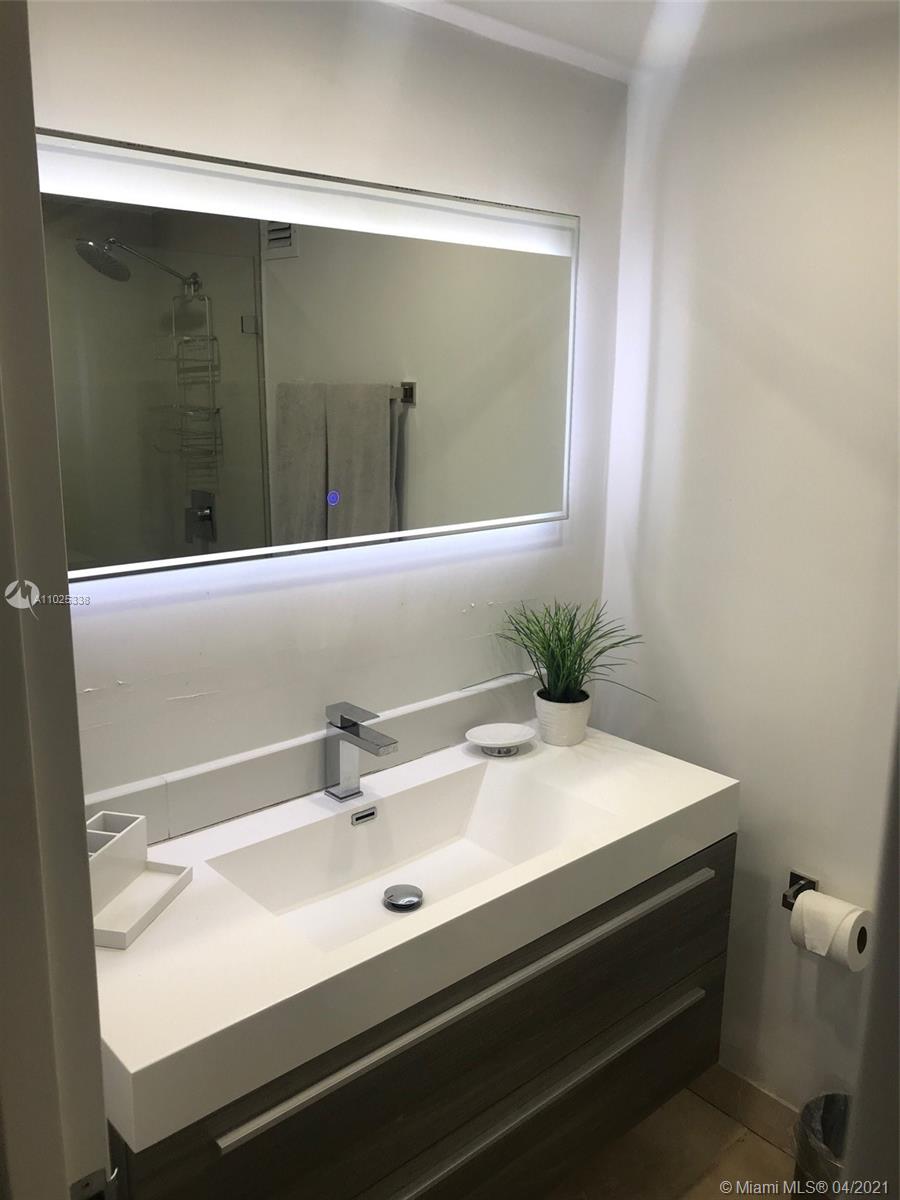 100 Lincoln Rd 1611, Miami Beach, Florida 33139, 2 Bedrooms Bedrooms, ,2 BathroomsBathrooms,Residentiallease,For Rent,100 Lincoln Rd 1611,A11025338