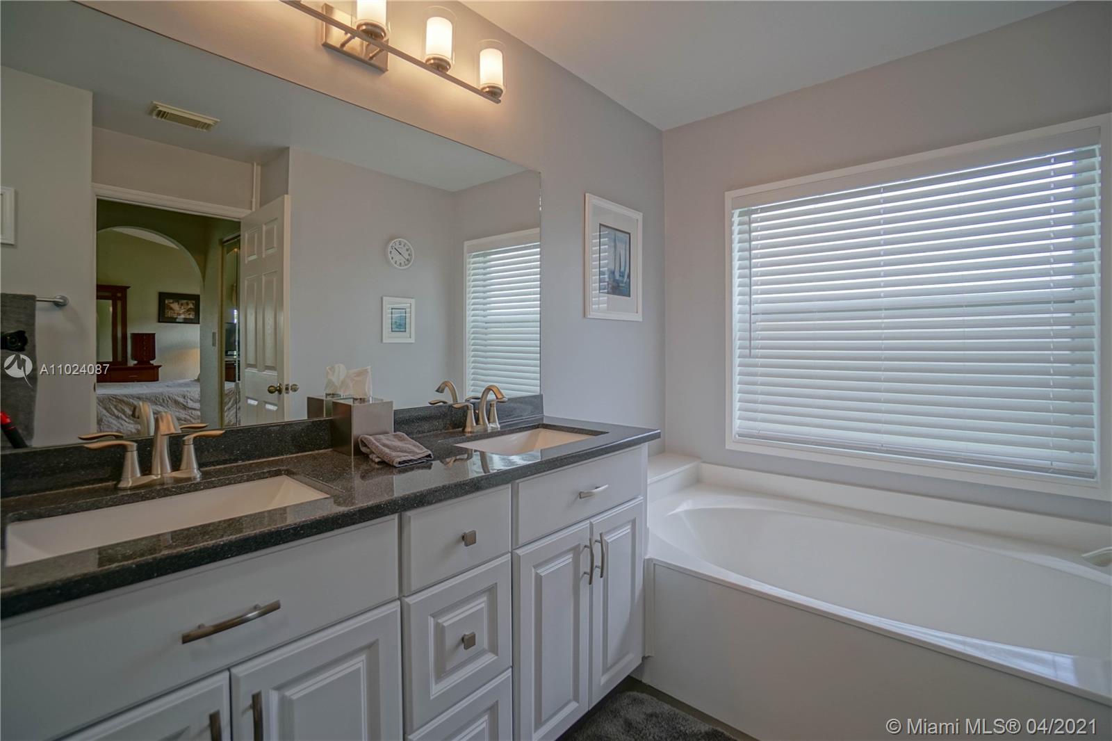 Pembroke Pines, FL 33029,18940 NW 1st St