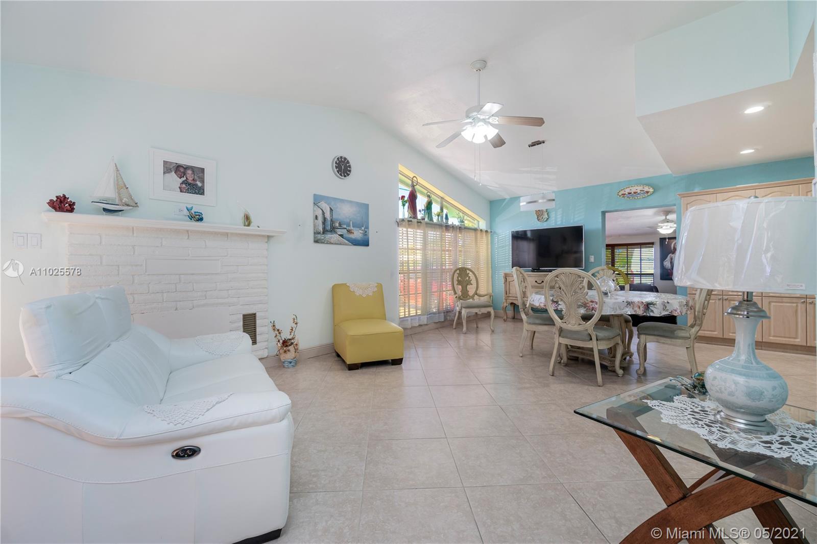 301 E 41st St, Hialeah, FL 33013