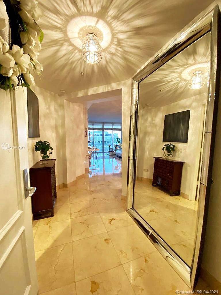 Miami, FL 33131,848 Brickell Key Dr #1805