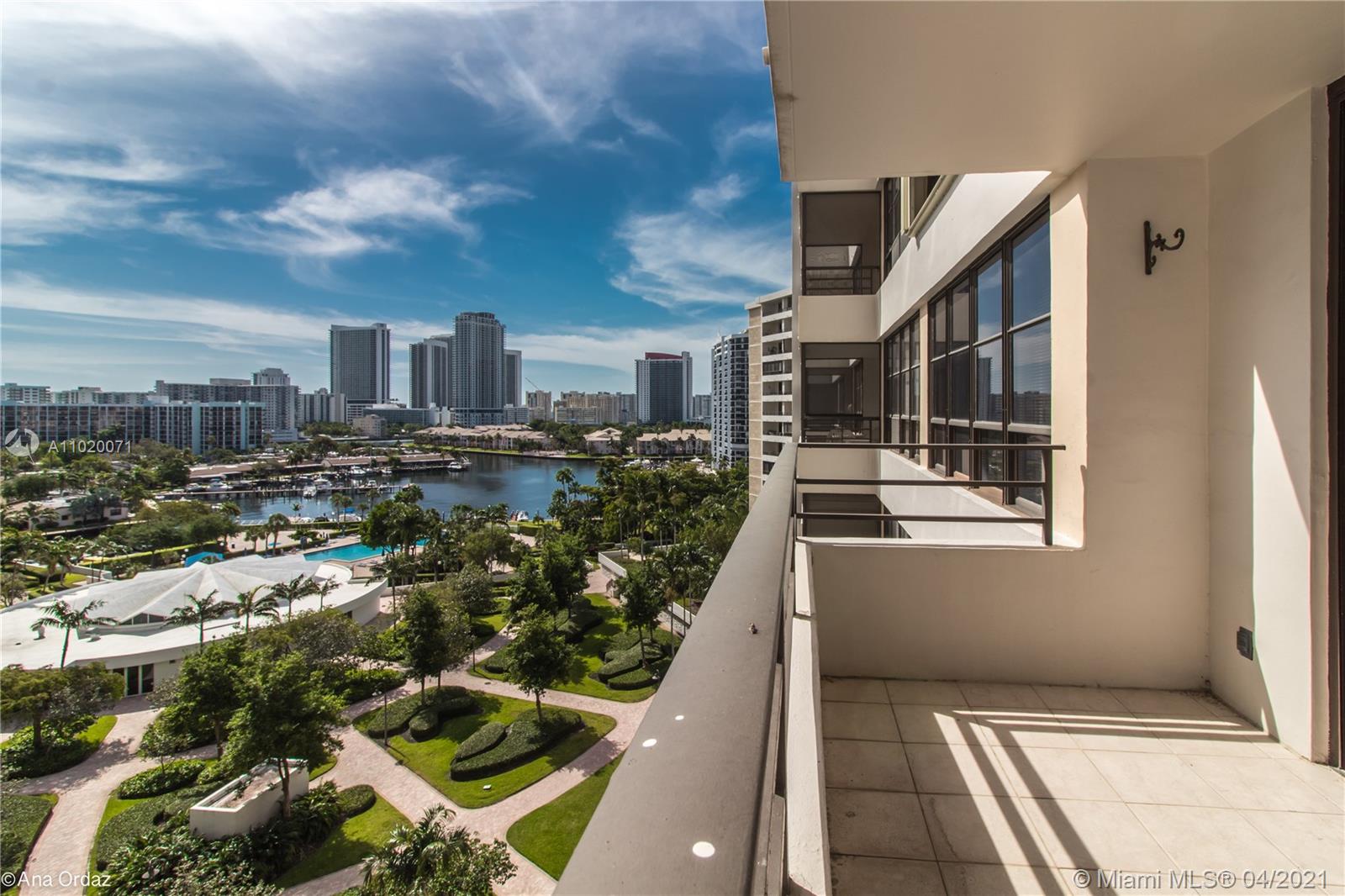 Hallandale Beach, FL 33009,600 Three Islands Blvd #916