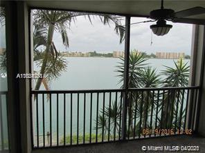 Oakland Park, FL 33309,118 Lake Emerald Dr #210