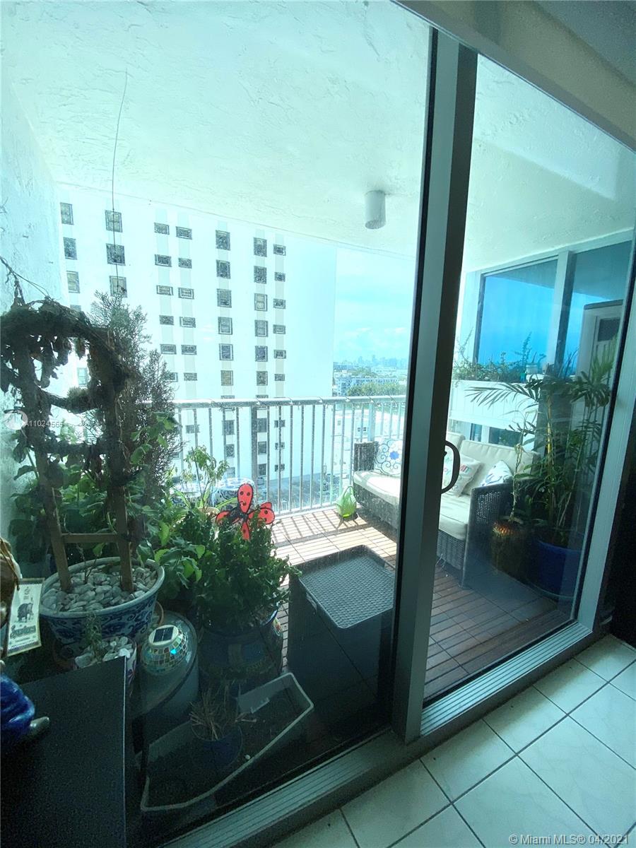 Miami Beach, FL 33140,2655 Collins Avenue #1110