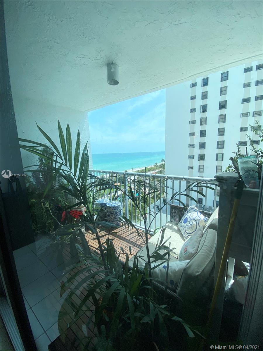 Miami Beach, FL 33140,2655 Collins Avenue #1110