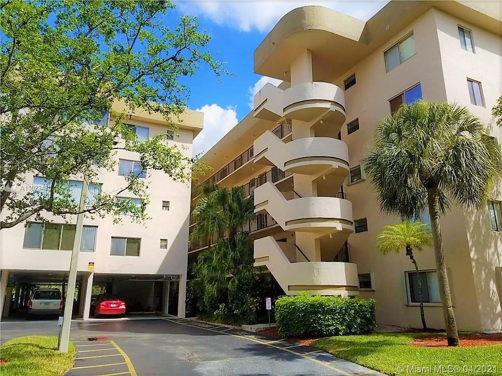 8040 Hampton Blvd #202, North Lauderdale, FL 33068