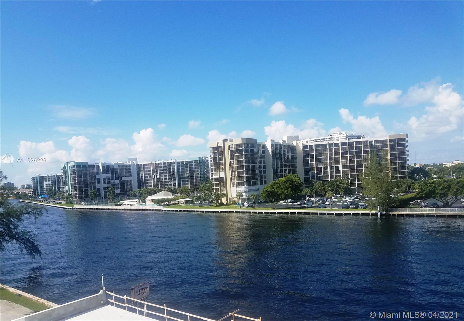 Hollywood, FL 33019,3000 S Ocean Dr #404