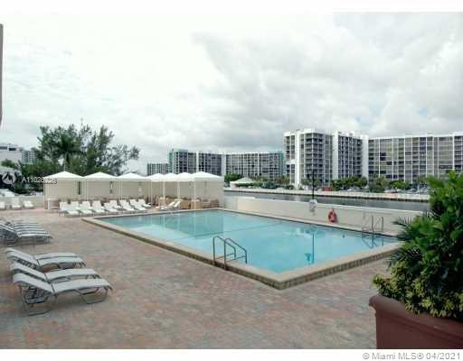 Hollywood, FL 33019,3000 S Ocean Dr #404