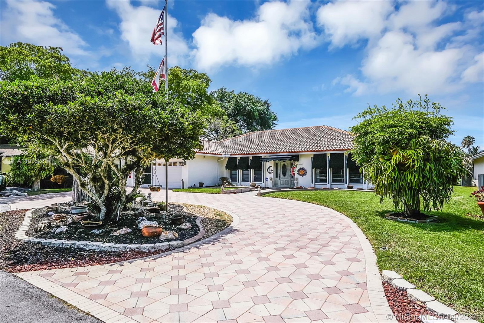 Plantation, FL 33324,731 Conch Shell Mnr