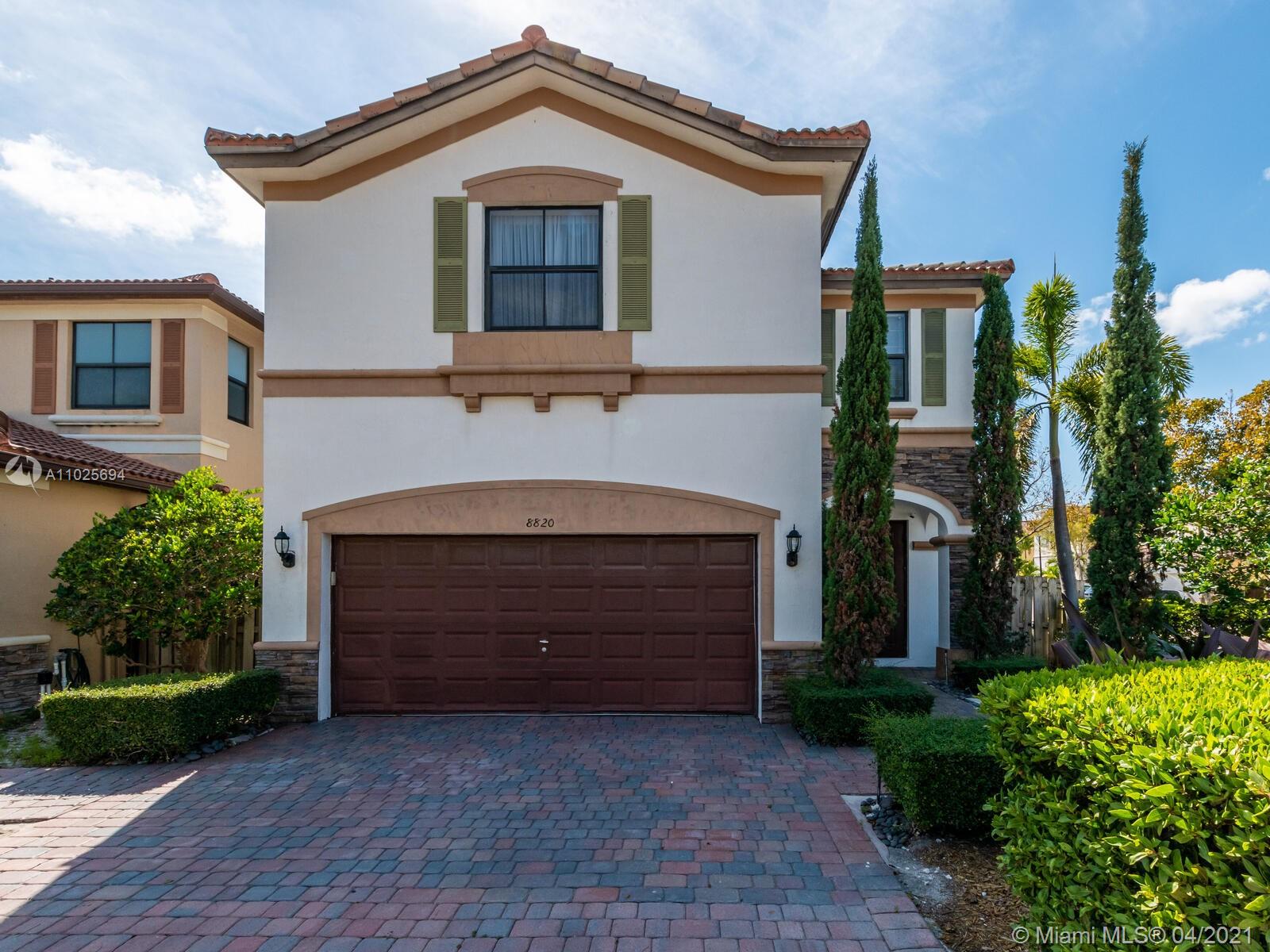 8820 NW 114th Pl, Doral, FL 33178